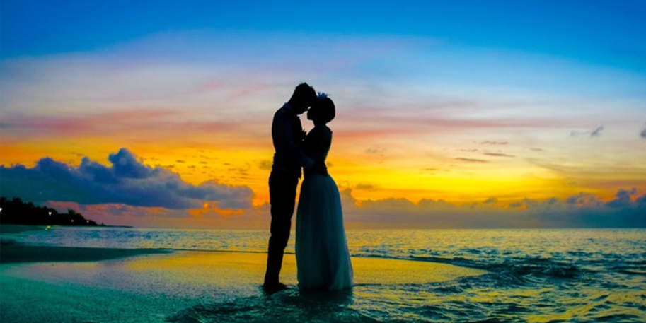 How likely Is your Partner to cheat on you? Check out the Cheat-O-Meter!